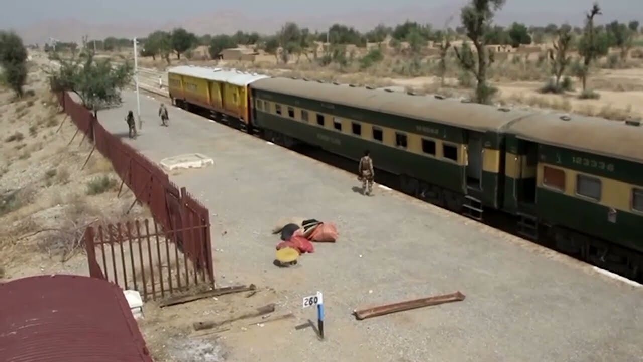 El secuestro de rehenes por un tren en Pakistán pone fin a su terrible experiencia a su llegada a Quetta